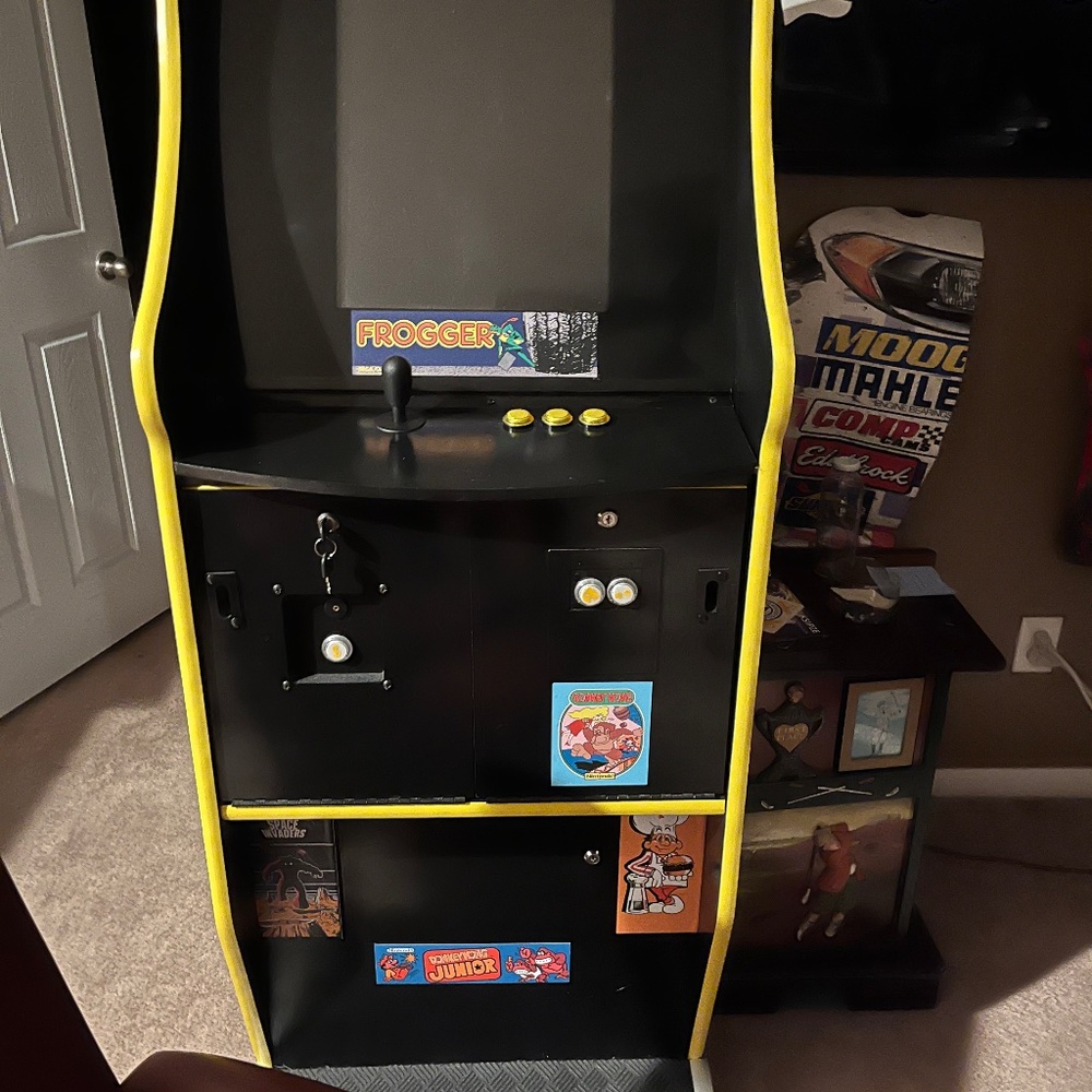 Custom made pac man machine! Like new!  Excellent condition!